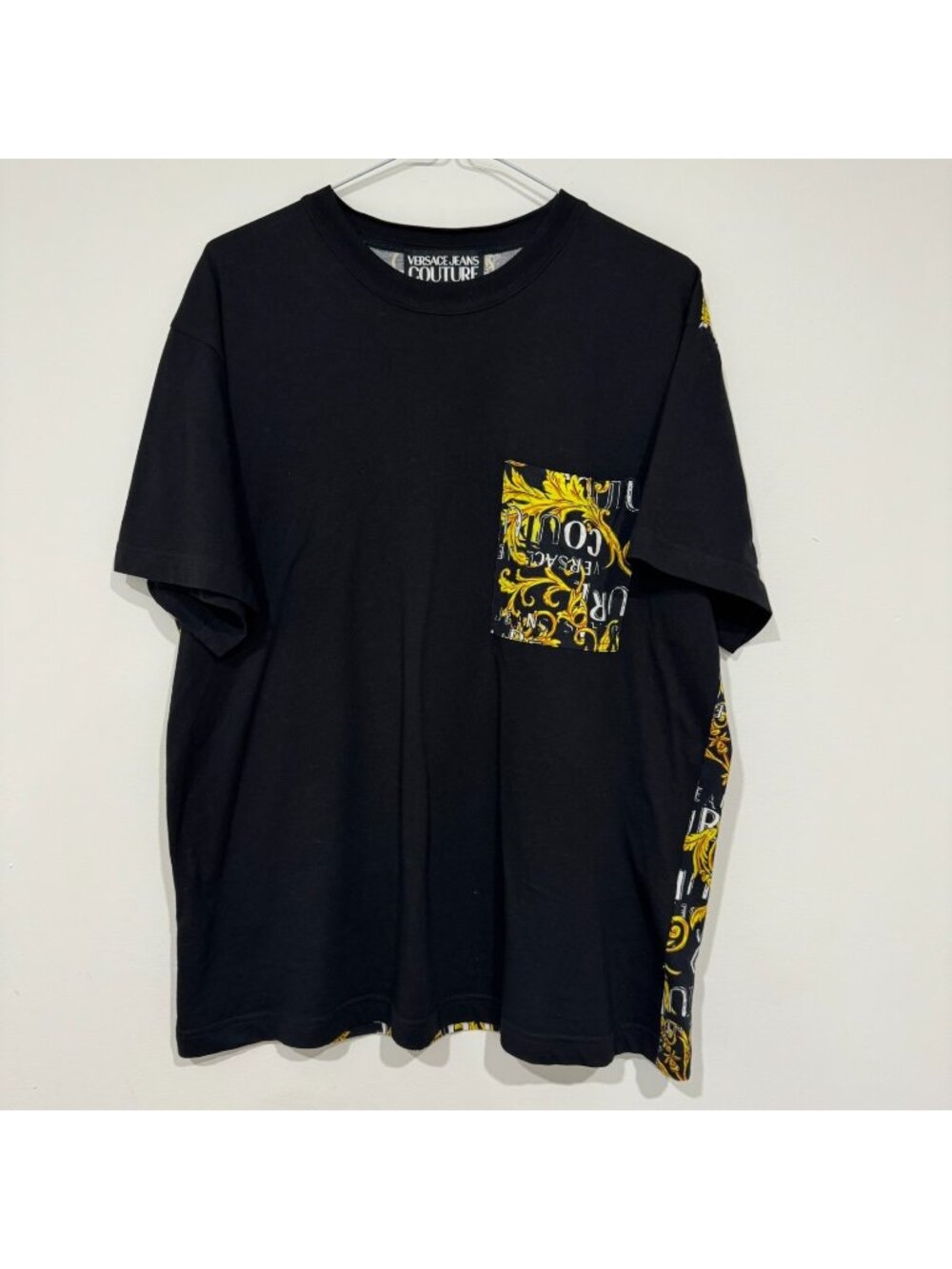 Versace Jeans Couture Mens Baroque Print Pocket T-shirt Size M Black